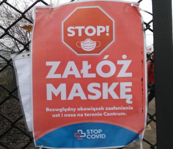 Załóż maskę