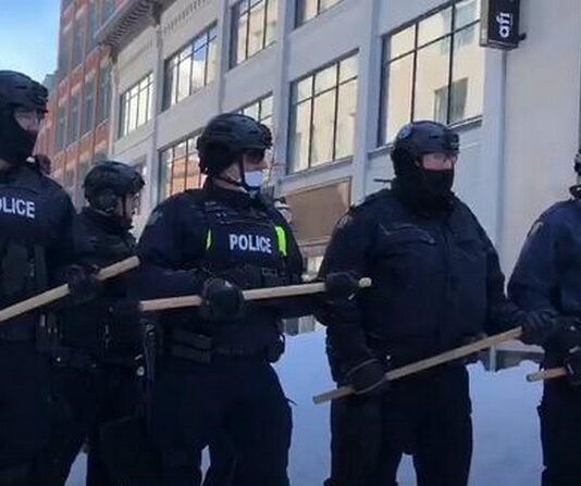 Policja kontra Konwój Wolności