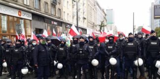 Kiedy Policja przeprosi Polaków za maseczkowe mandaty?
