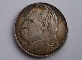 Dzisiejsze elity głupsze od sanacji Józef Piłsudski na 10-złotowej monecie z czasów II RP